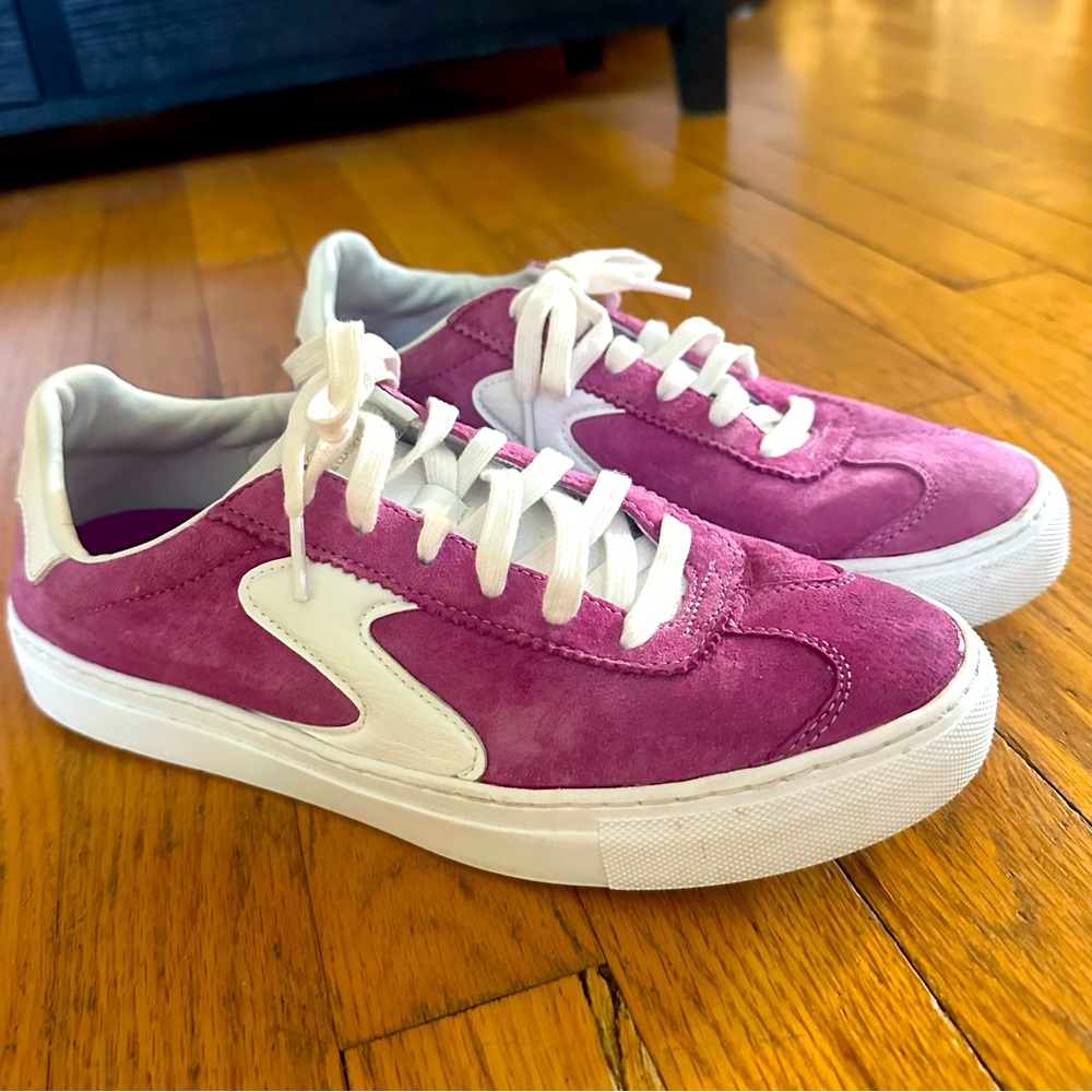 Skechers Women's Pink and White Sneakers- like new